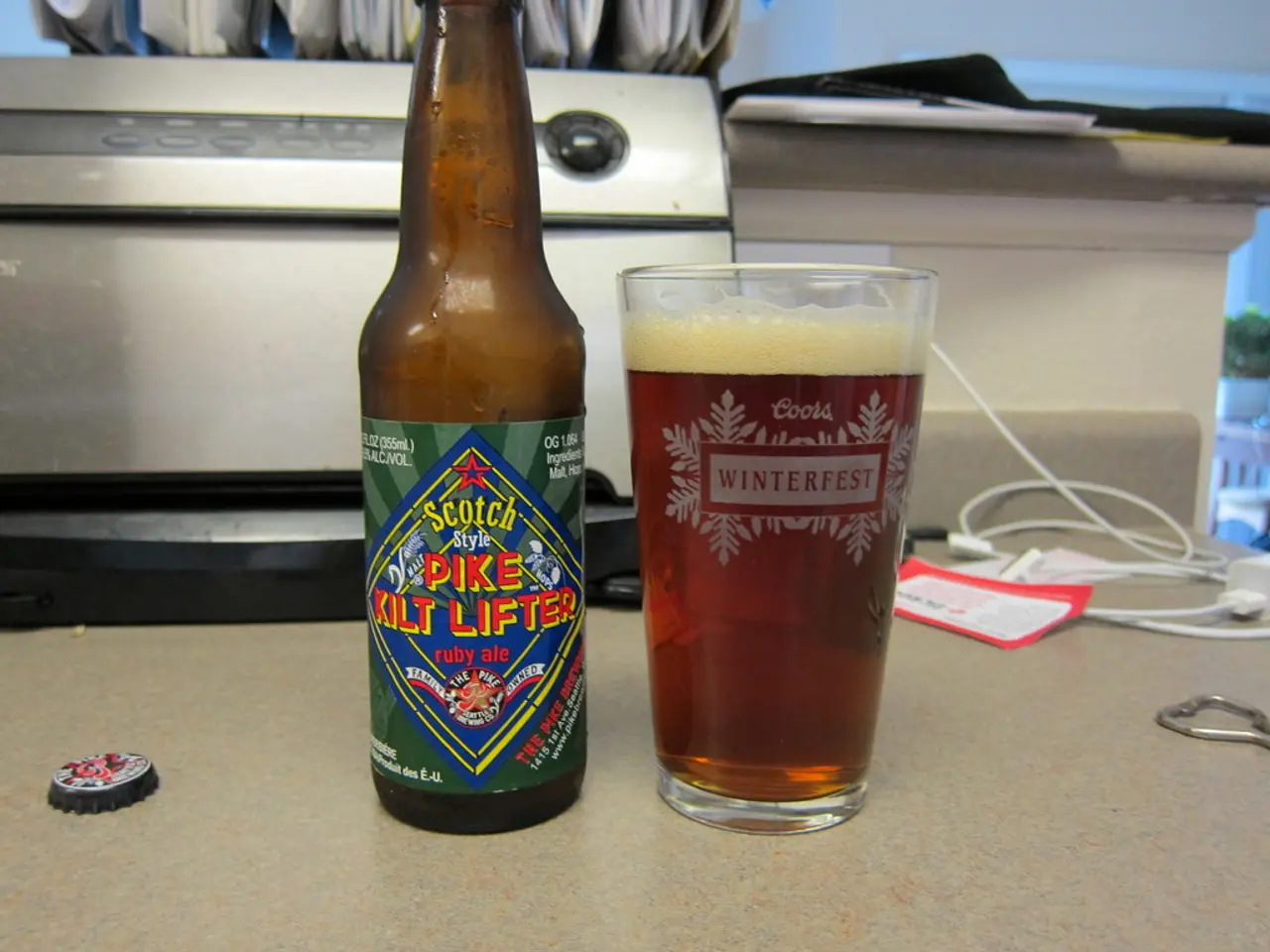 Essential for Shrewd Journeys: Wireless Charger Offers Convenience on the Go