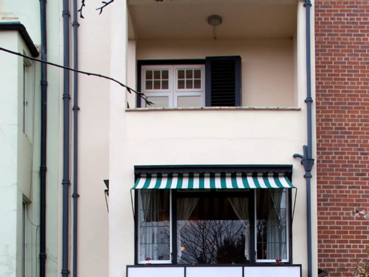 Luxury Retreats of the Rich: Exploring Simon Nixon's SimonEscapes