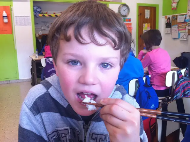 Reversing the AfD in Young Union Saar through Education - Elimination of School Transport Allowance