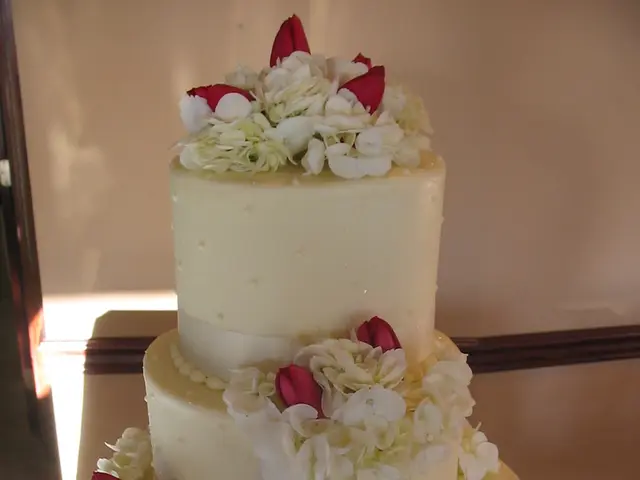 Artist Baker Fuses Cultural Elements into Stunningly Decorated Cakes