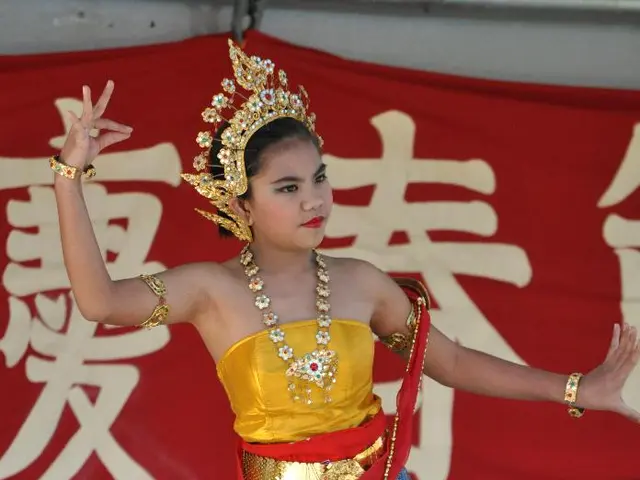 "First 25 votes at Tz-Wiesn-Madl offer immediate reward!"