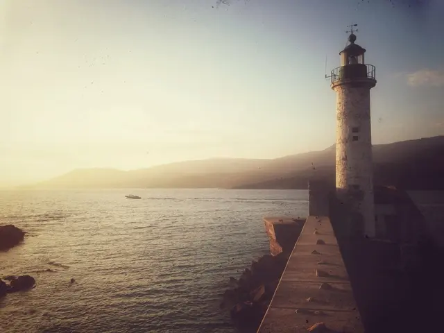 Interpreting the Meanings Behind Your Dreams about Large Waves