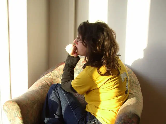 Sitting-induced Hip Discomfort: Understanding the Root Causes, Remedies, and Stretching Exercises