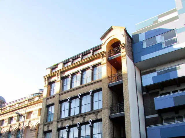 Summer vacation route closure disrupts travel near Karlsruhe.