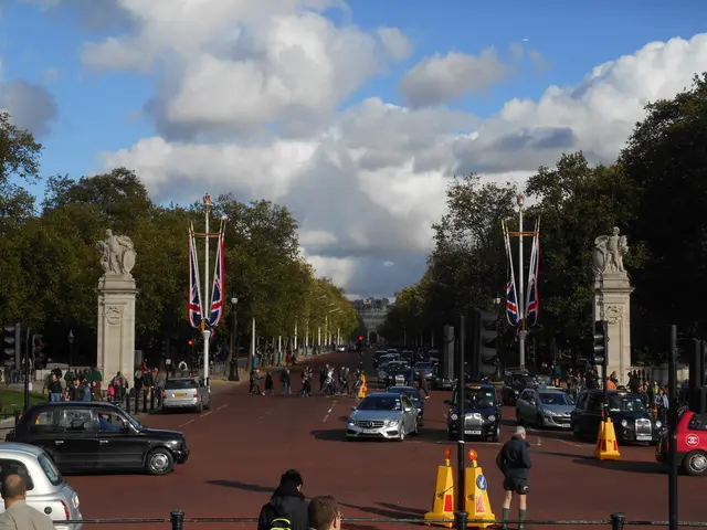 Iconic Journey Along Route 66: A Legendary Highway Spanning From Chicago to California