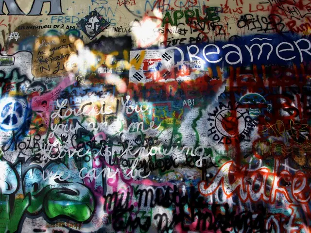 Creative Ideas for Vibrant and Playful Chalk Spray Artworks for Exciting Art Endeavors