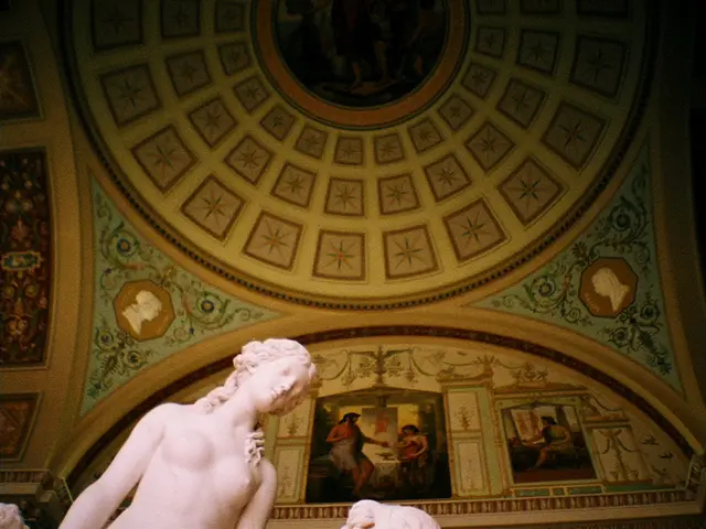 Luxurious Art Sanctuaries: Why Affluent Voyagers Shell Out for Artistic Surroundings