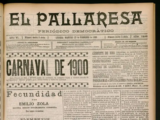 The image shows an open book with the title "El Pallaresa Carnival de 1900" against a dark...